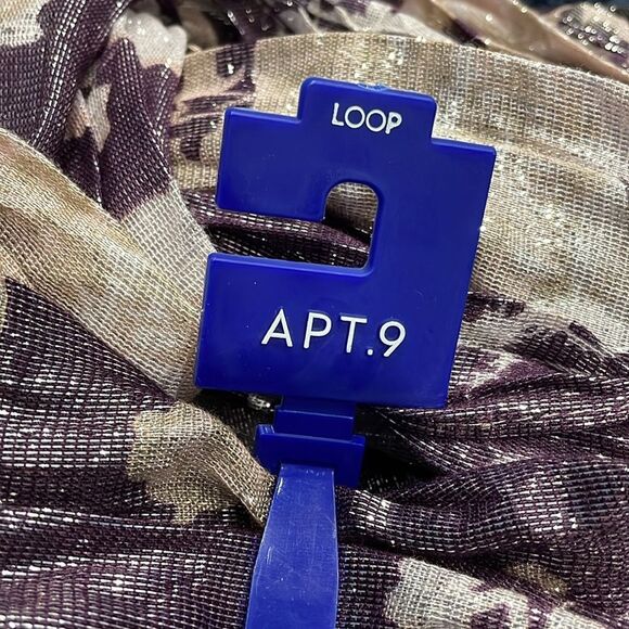 Apt. 9 Infinity Women’s Scarf Metallic Sheen Floral One Size - Picture 5 of 8